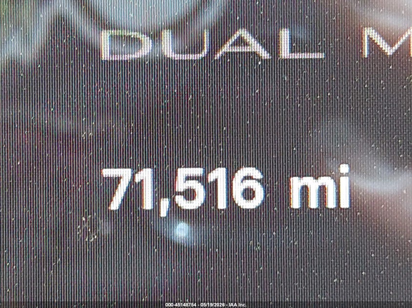 TESLA MODEL 3 - zdjęcie 15