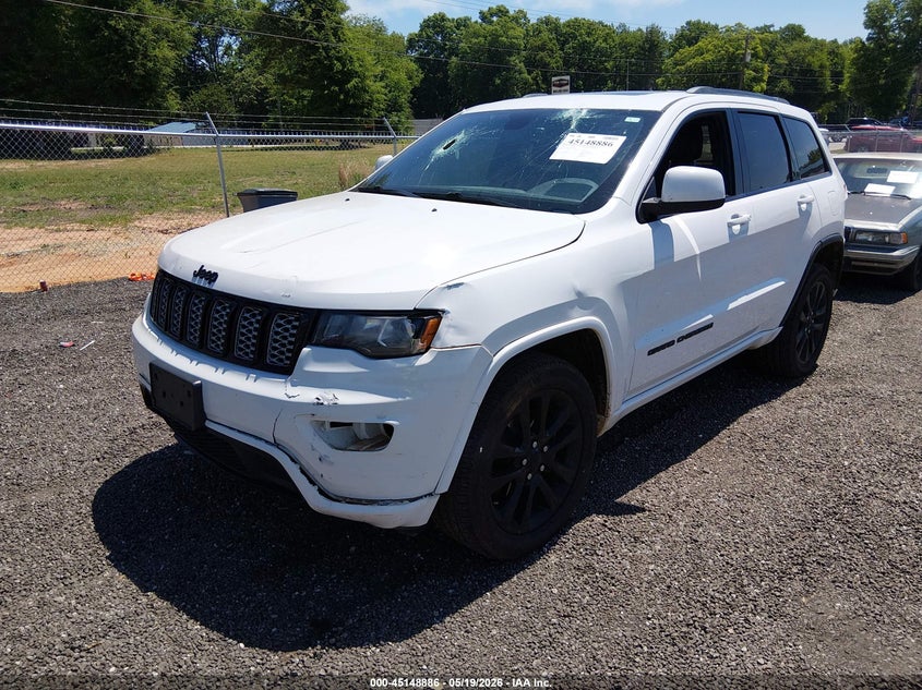 2017 Jeep Grand Cherokee Altitude 4x4 1C4RJFAGXHC714375 photo 1
