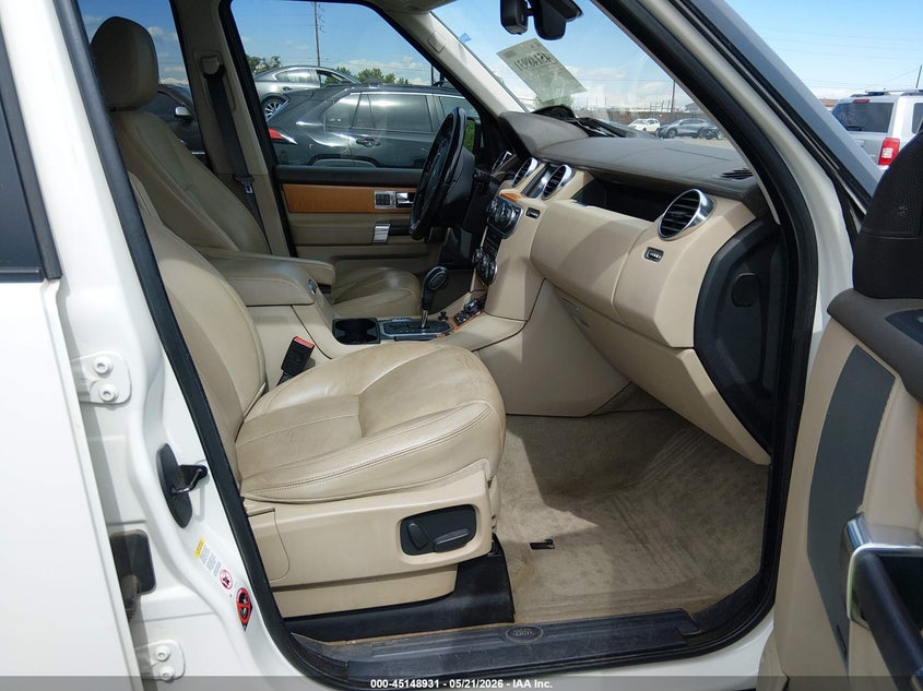 2010 LAND ROVER LR4 auction photo 5