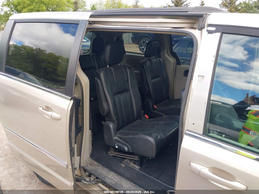 2014 Chrysler Town & Country Touring VIN: 2C4RC1BG5ER363101 Lot: 45149706