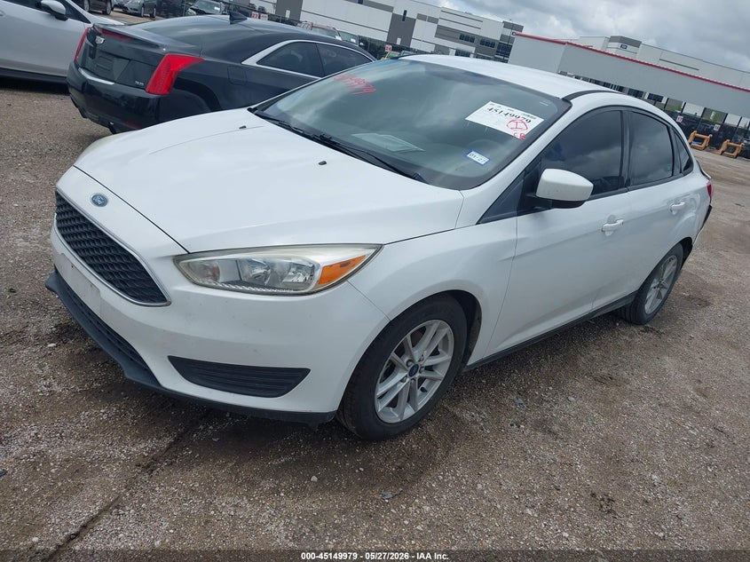 Vin: 1fadp3f22jl231687, lot: 45647632, ford focus se 20182
