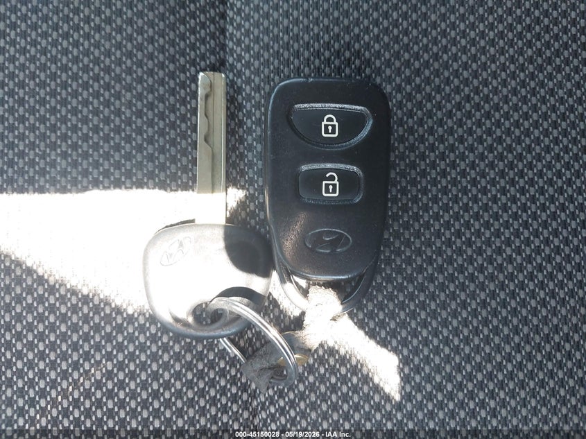 2013 HYUNDAI ACCENT HATCHBACK 1.6L I-4 DI, DOHC, VVT, 138HP