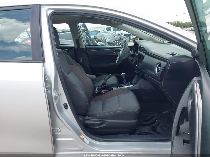 VIN 2T1BURHE3JC007825 2018 TOYOTA COROLLA LE