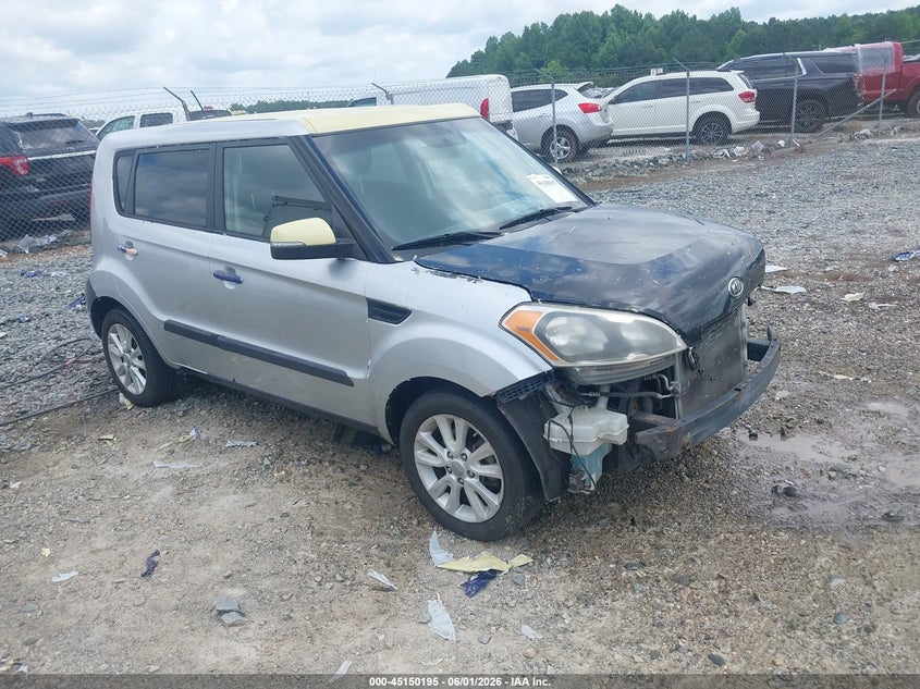 2013 KIA SOUL +