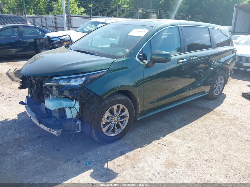Vin: 5tdyrkec8rs213196, lot: 45648472, toyota sienna xle 20242
