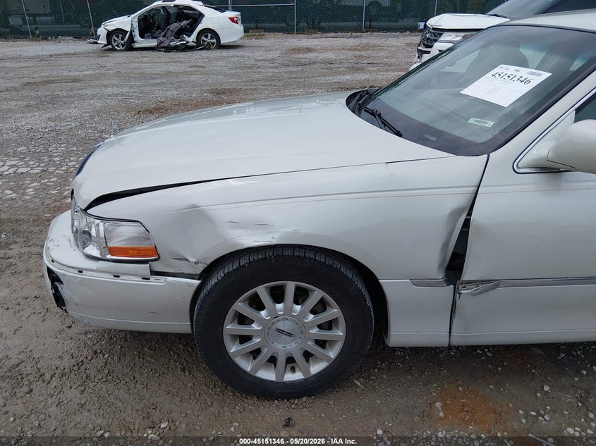 2007 LINCOLN TOWN CAR auction photo 6