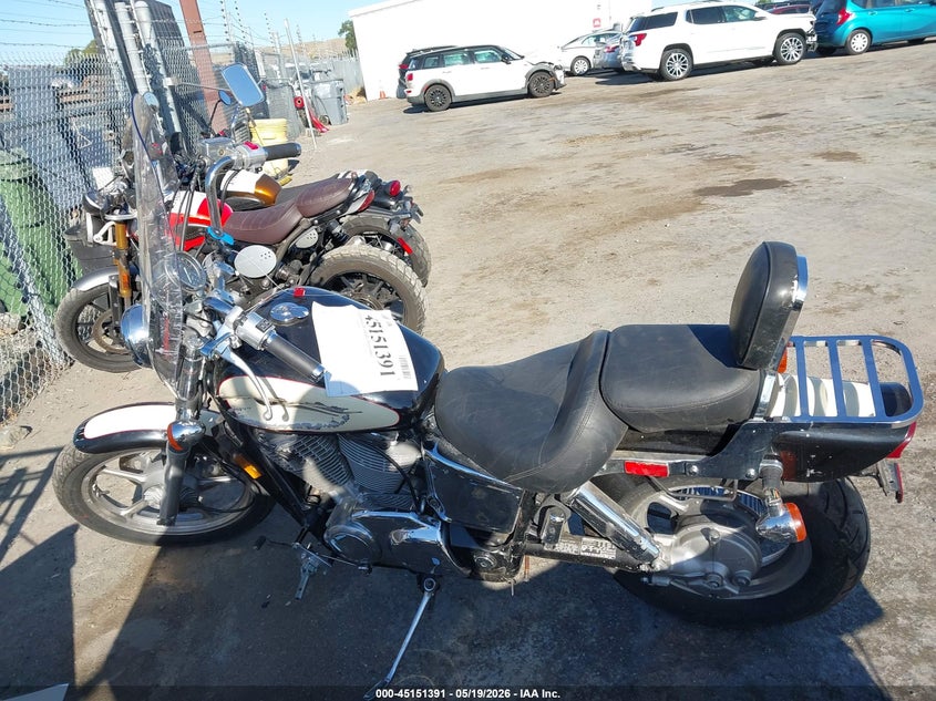1998 Honda Vt1100 C VIN: 1HFSC1804WA200186 Lot: 45151391