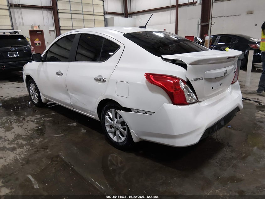 2017 NISSAN VERSA auction photo 3