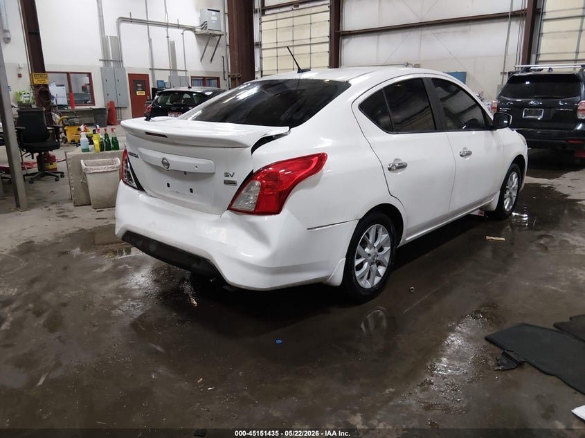 2017 NISSAN VERSA auction photo 4