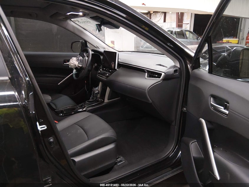 2025 TOYOTA COROLLA CROSS auction photo 5