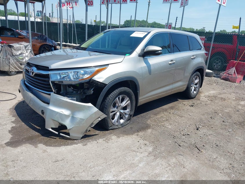 2015 TOYOTA HIGHLANDER auction photo 2