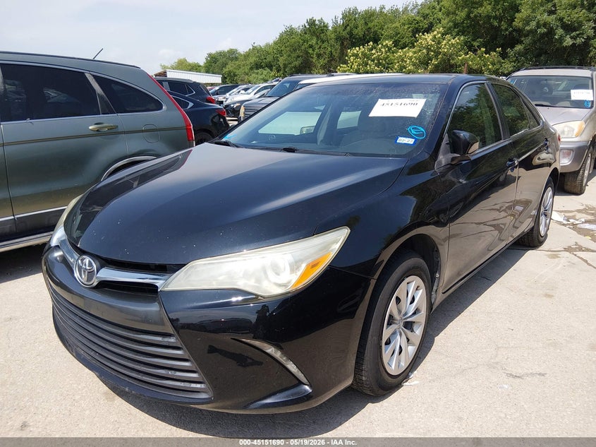 2015 TOYOTA CAMRY auction photo 2