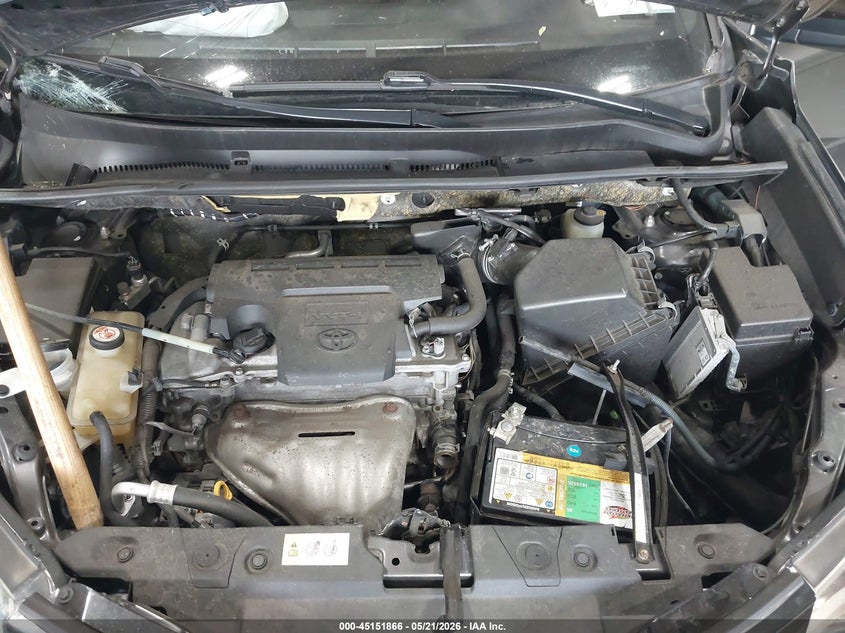 VIN: JTMJFREV7HJ714497 2017 TOYOTA RAV4 SE