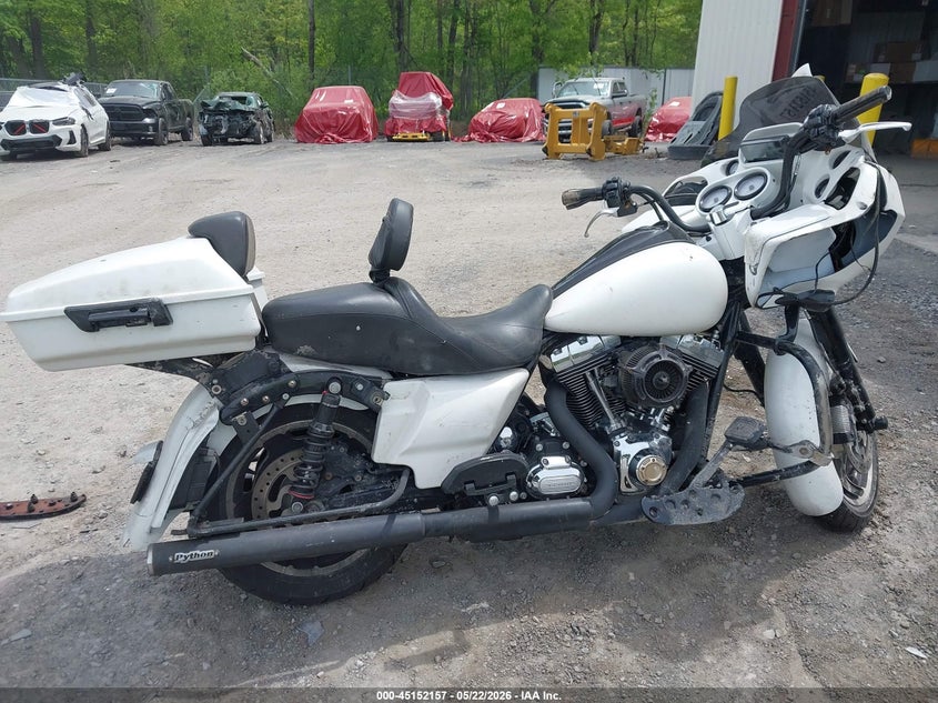 2013 Harley-Davidson Fltrx Road Glide Custom VIN: 1HD1KHM10DB670933 Lot: 45152157