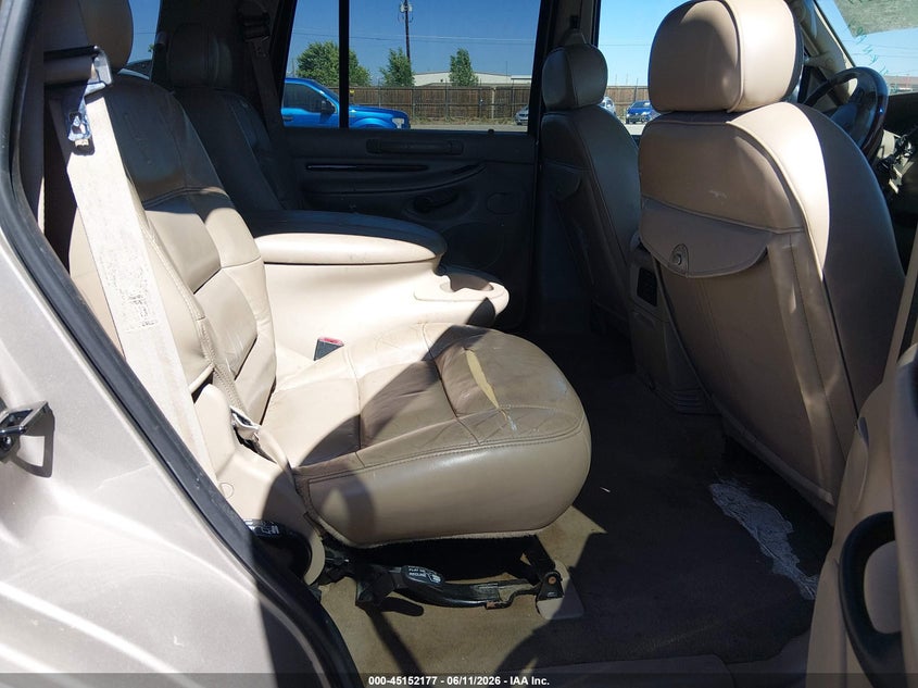 2000 LINCOLN NAVIGATOR SPORT UTILITY VEHICLE 5.4L V-8 DOHC, 300HP