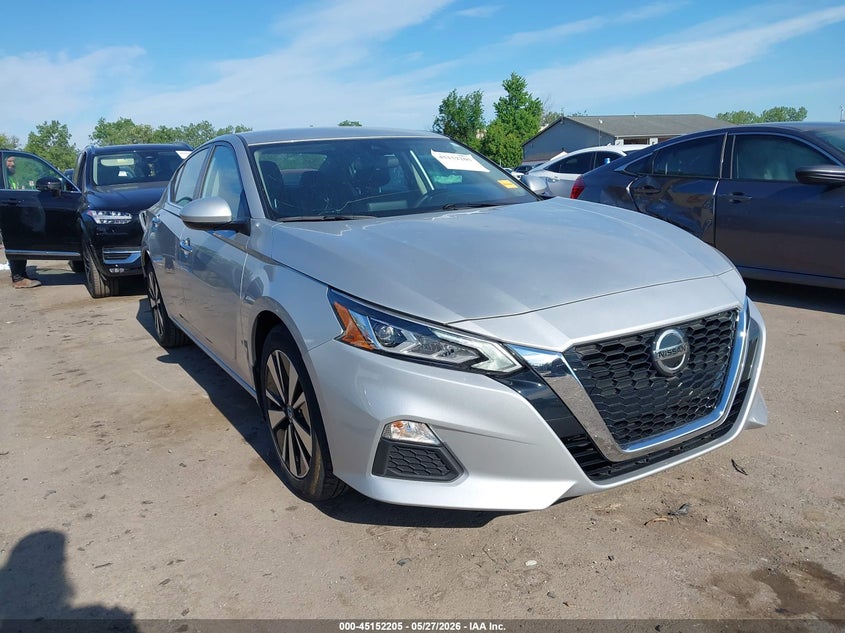 2022 NISSAN ALTIMA SV FWD