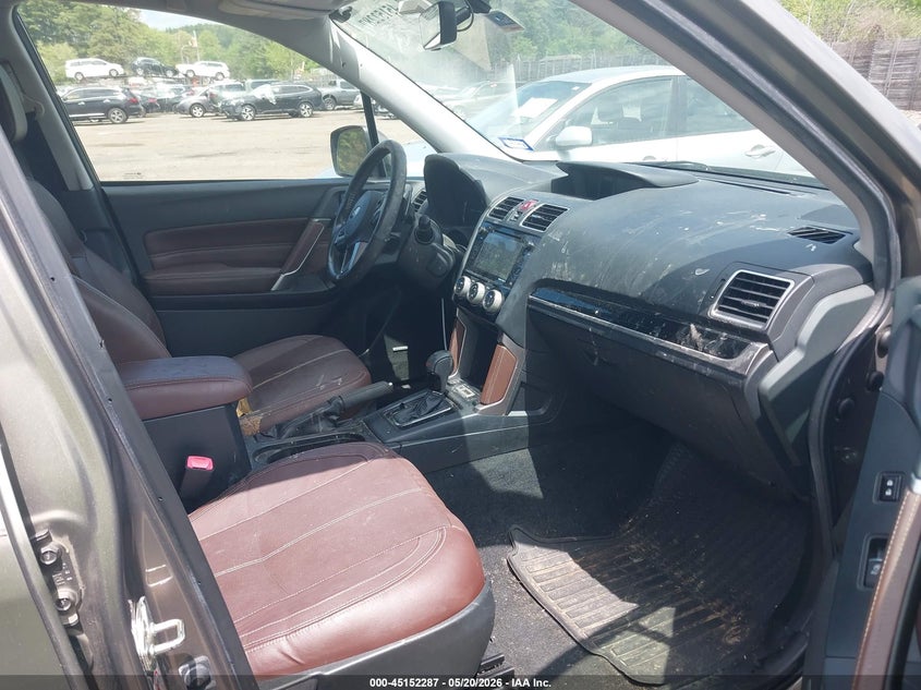 2017 SUBARU FORESTER auction photo 5