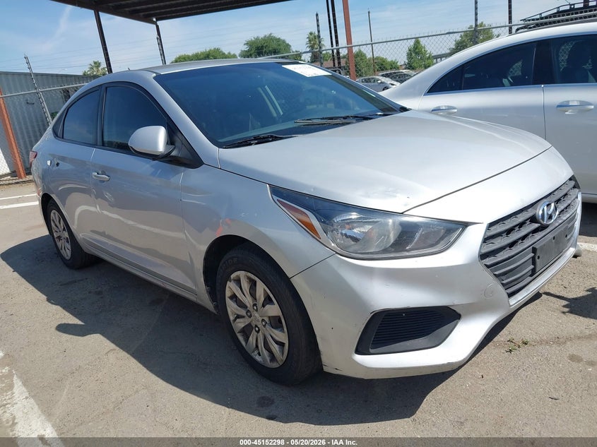 Vin: 3kpc24a32je012697, lot: 45649962, hyundai accent se 2018 img_1