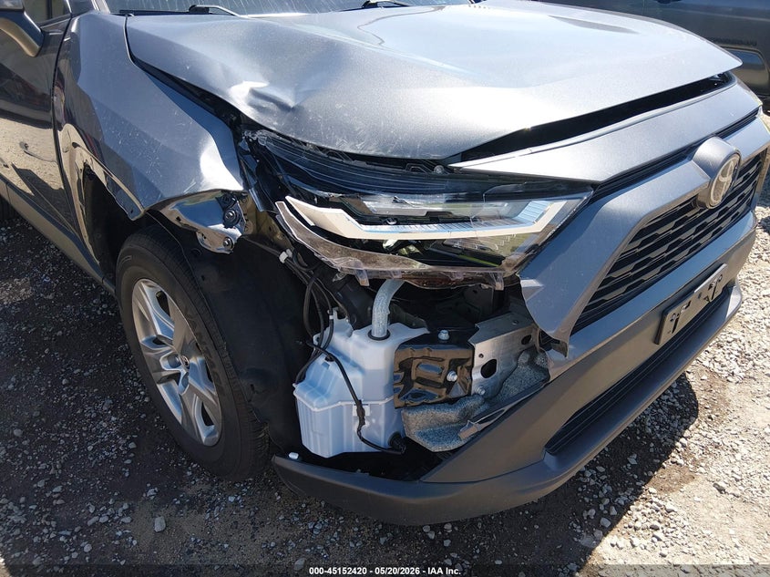 VIN 2T3P1RFVXRW471360 2024 TOYOTA RAV4 XLE
