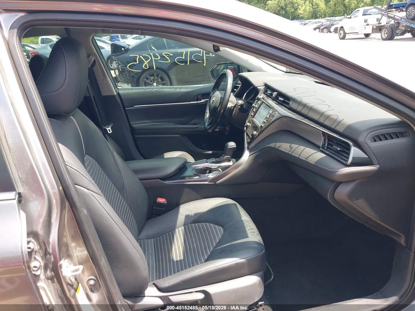 2019 TOYOTA CAMRY auction photo 5