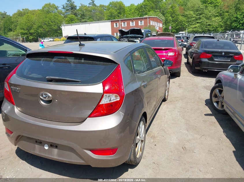 2012 HYUNDAI ACCENT auction photo 4