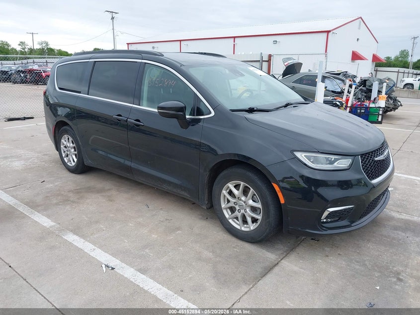 Vin: 2c4rc1bg7nr140445, lot: 45650558, chrysler pacifica touring l 2022 img_1
