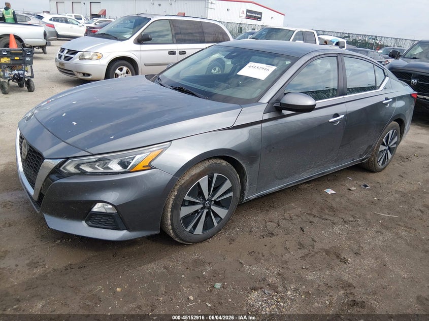 2021 NISSAN ALTIMA auction photo 2