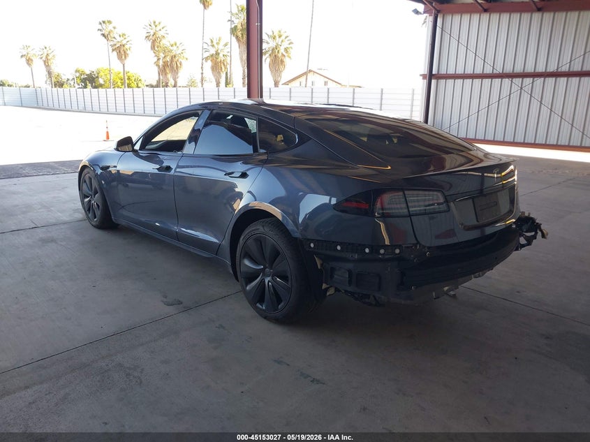 Vin: 5yjsa1e66nf488386, lot: 45650691, tesla model s plaid 20223