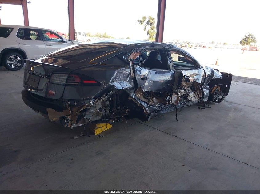 Vin: 5yjsa1e66nf488386, lot: 45650691, tesla model s plaid 20224
