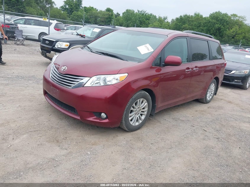 2015 Toyota Sienna Xle 8 Passenger 5TDYK3DC4FS609083 photo 1