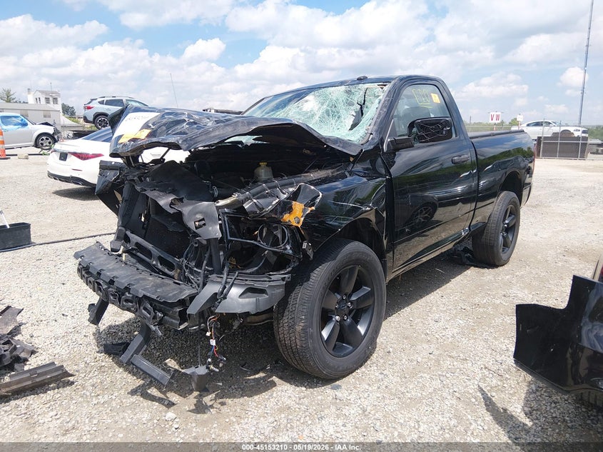 Vin: 3c6jr7at2fg560352, lot: 45650874, ram 1500 express 20152