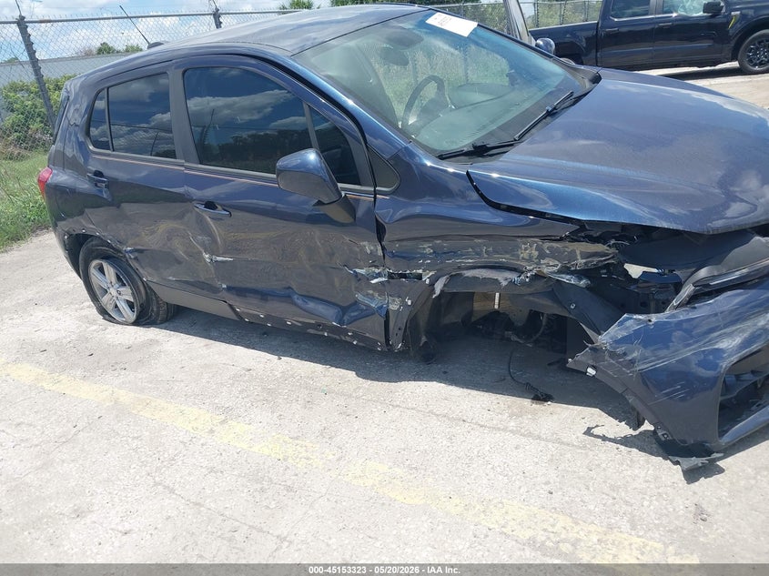 2019 CHEVROLET TRAX auction photo 6