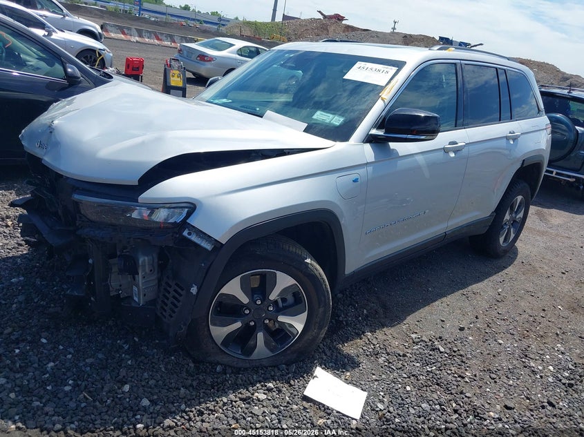 2024 JEEP GRAND CHEROKEE 4XE auction photo 2