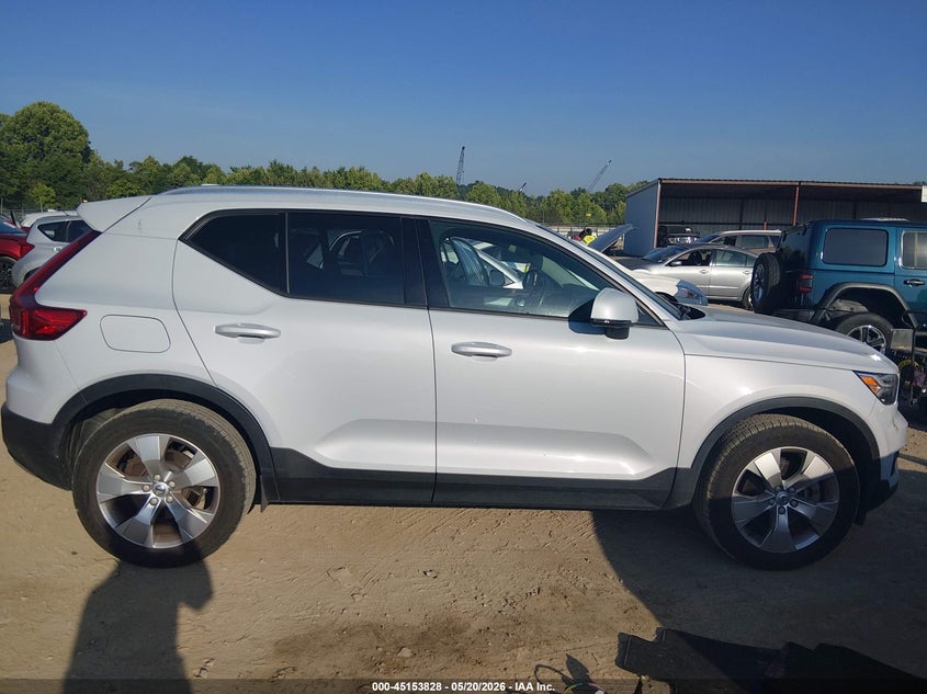 2021 Volvo Xc40 T5 Momentum VIN: YV4162UK0M2572980 Lot: 45153828