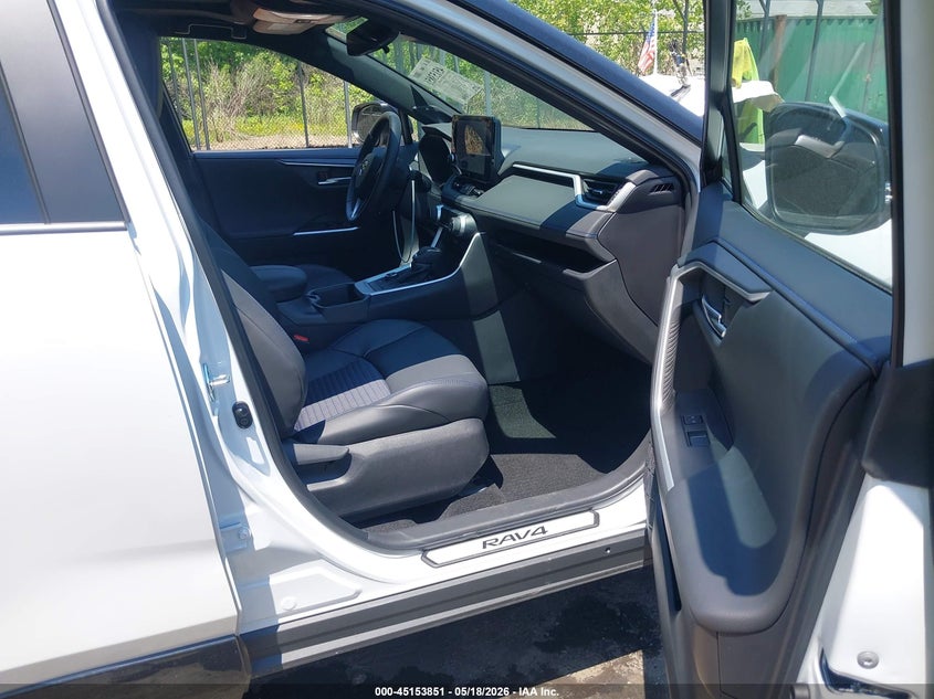 AtlanticExpress - Toyota RAV4 Hybrid