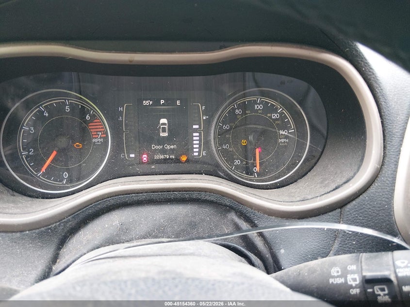 2016 JEEP CHEROKEE auction photo 7