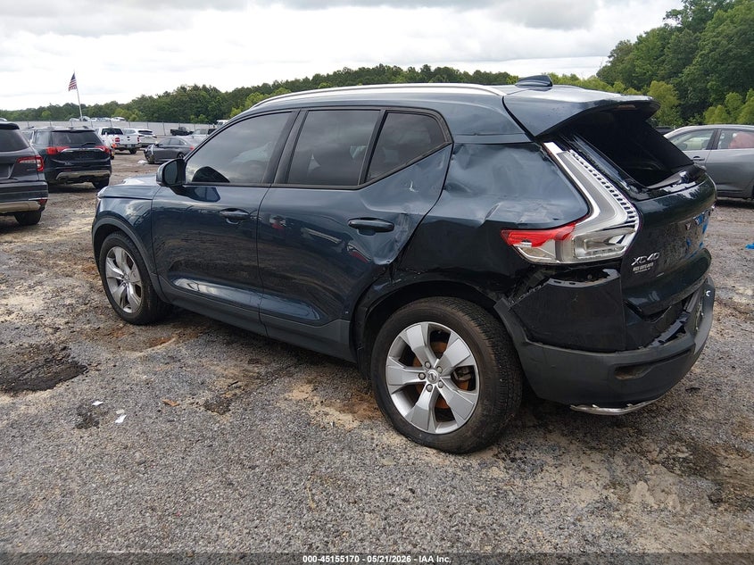 2021 VOLVO XC40 auction photo 3