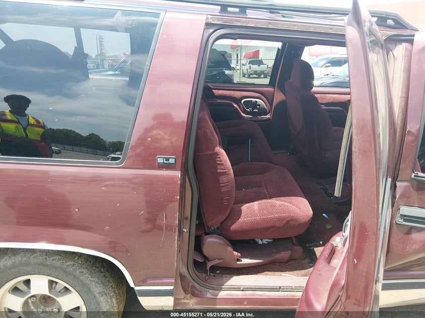 1995 GMC Suburban C1500 VIN: 1GKEC16K3SJ738579 Lot: 45155271