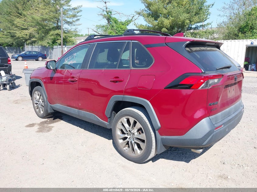 2019 TOYOTA RAV4 auction photo 3
