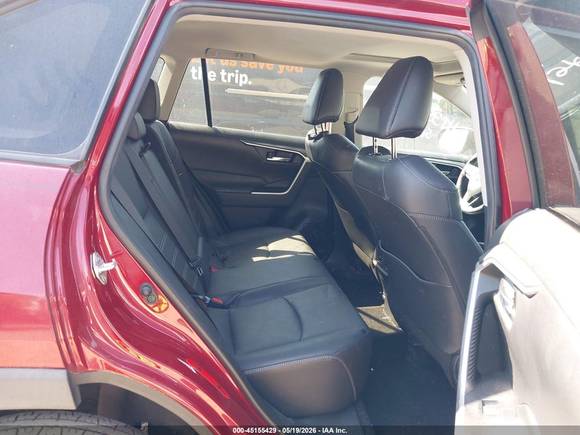 2019 TOYOTA RAV4 auction photo 8