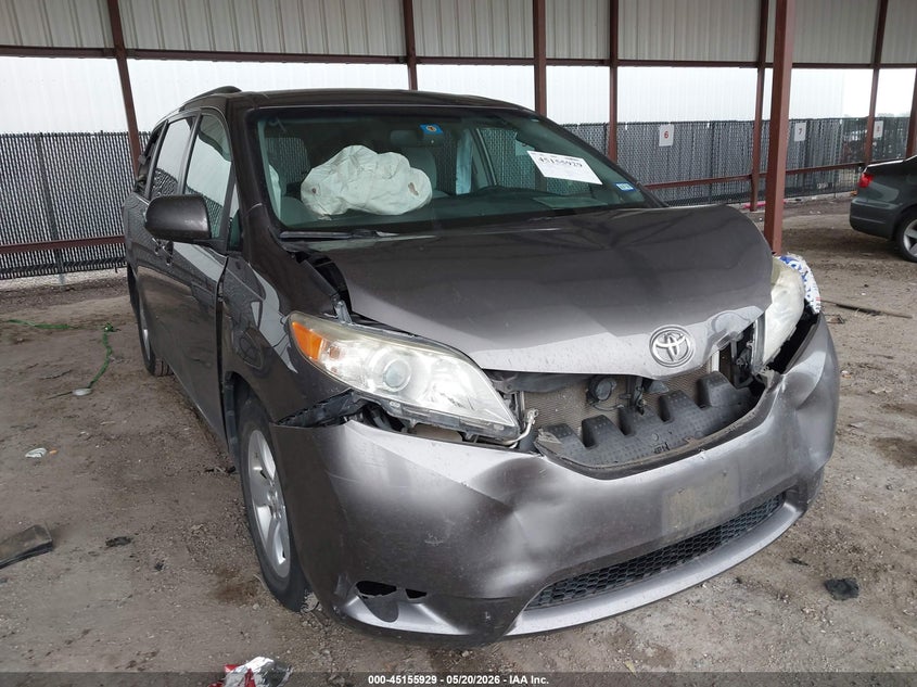 2016 Toyota Le 8 Passenger