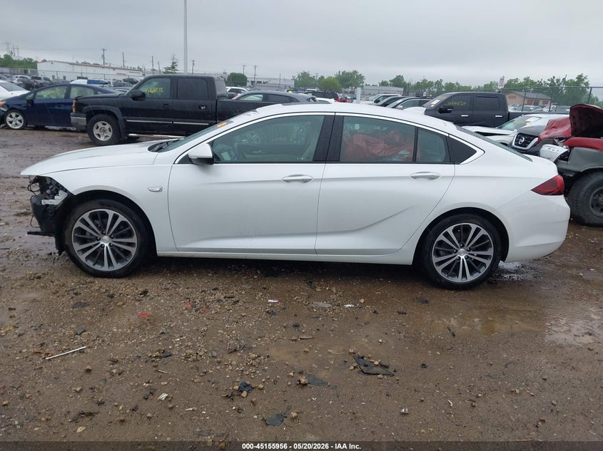 2018 Buick Regal Sportback Essence VIN: W04GP6SX5J1134578 Lot: 45155956