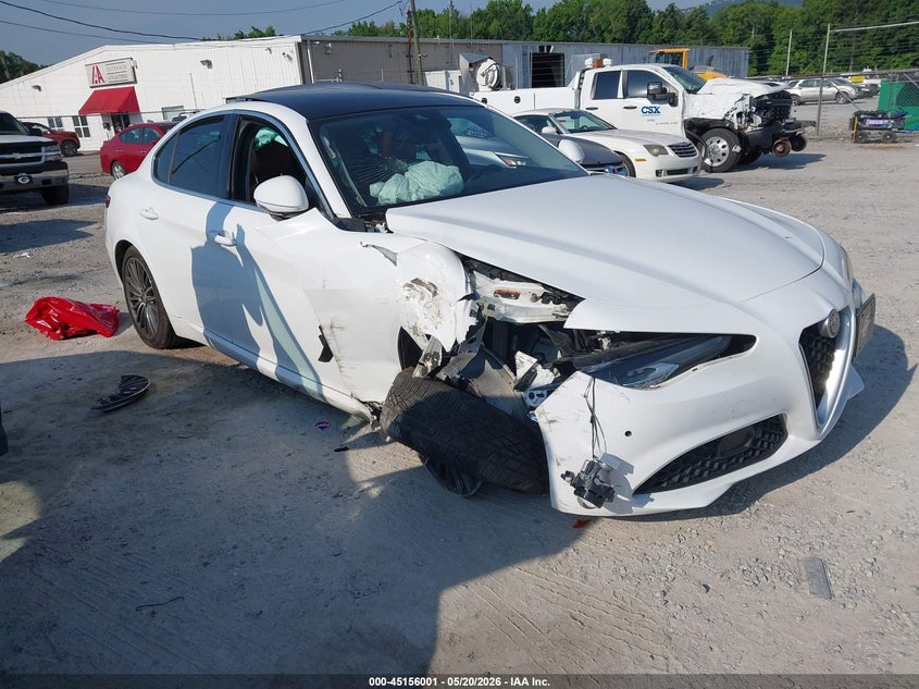 Vin: zarfaeen5j7581003, lot: 45653665, alfa romeo giulia ti lusso awd 2018 img_1