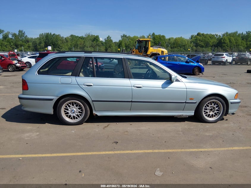 1999 BMW 528Ia Sport VIN: WBADP6336XBV61725 Lot: 45156373