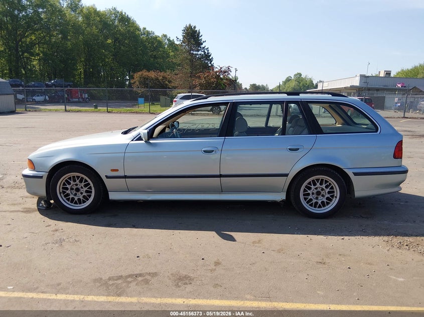 1999 BMW 528Ia Sport VIN: WBADP6336XBV61725 Lot: 45156373