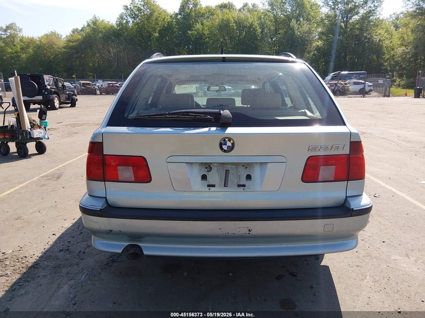 1999 BMW 528Ia Sport VIN: WBADP6336XBV61725 Lot: 45156373