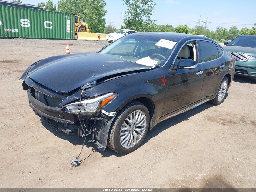 2016 INFINITI Q70L auction photo 2
