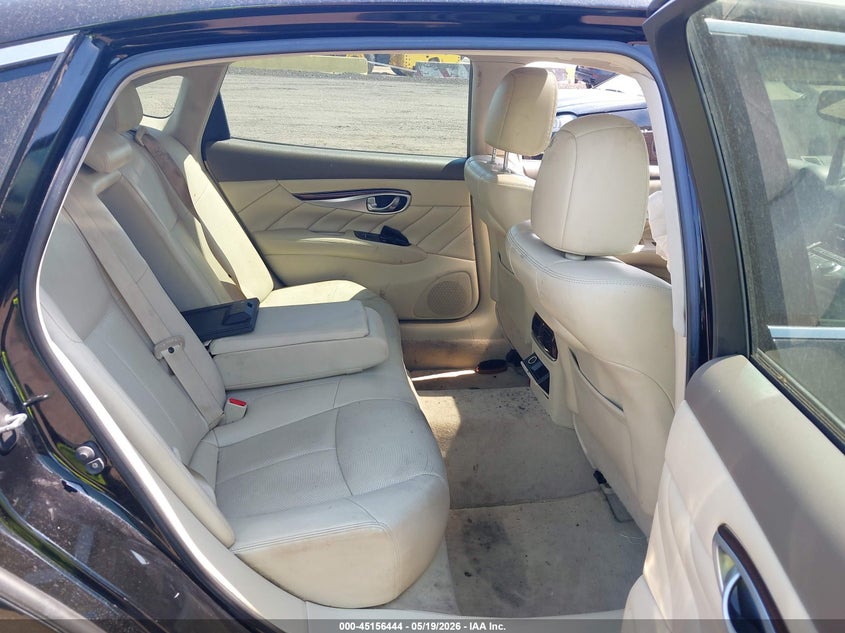 2016 INFINITI Q70L auction photo 8