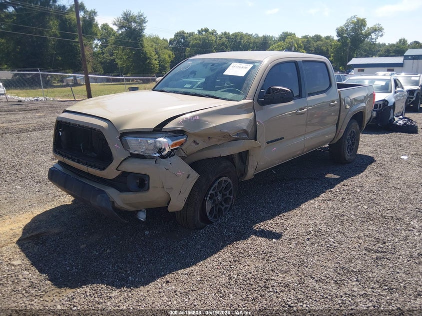 2017 TOYOTA TACOMA auction photo 2