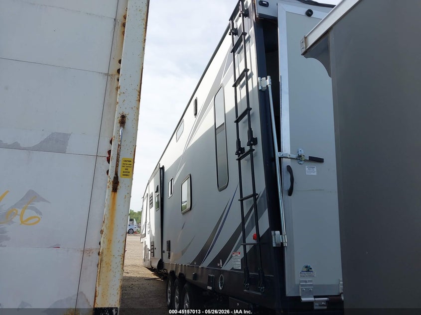 2019 FOREST RIVER XLR BOOST auction photo 3